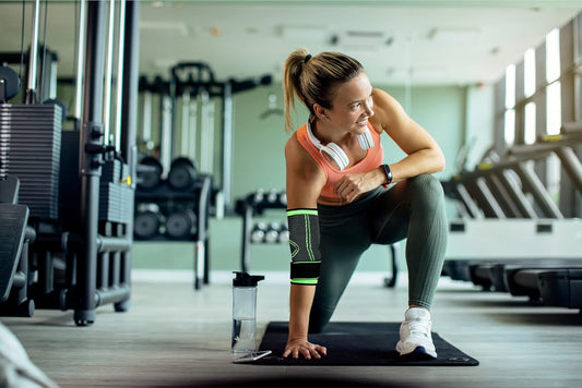 Support for Gym with Strap - Elbow Brace for Men Women Workout ,Elbow Compression Sleeves with Straps for Tendonitis Pain Relief Elbow Band